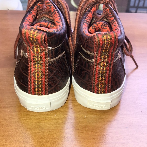 Tom’s Camila High Hi Top Shoes. - Picture 3 of 11